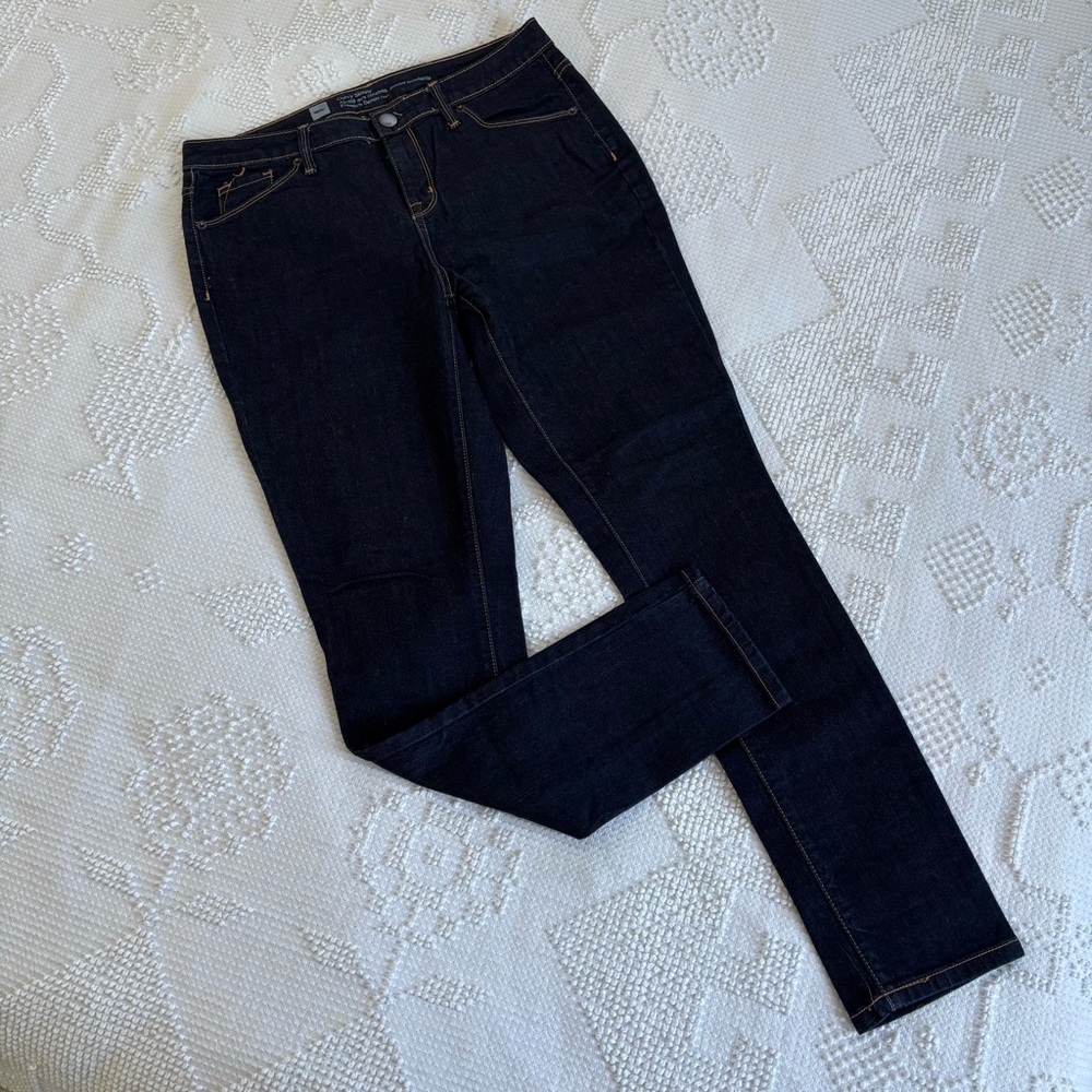 Mossimo women’s size 6‎ short curvy skinny dark wash cotton spandex denim jeans